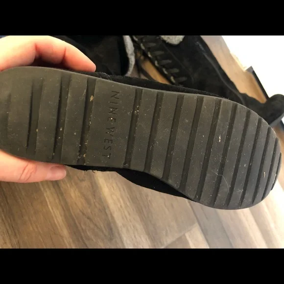 Nine West Black Suede knee high boots size 6. - Picture 5 of 7